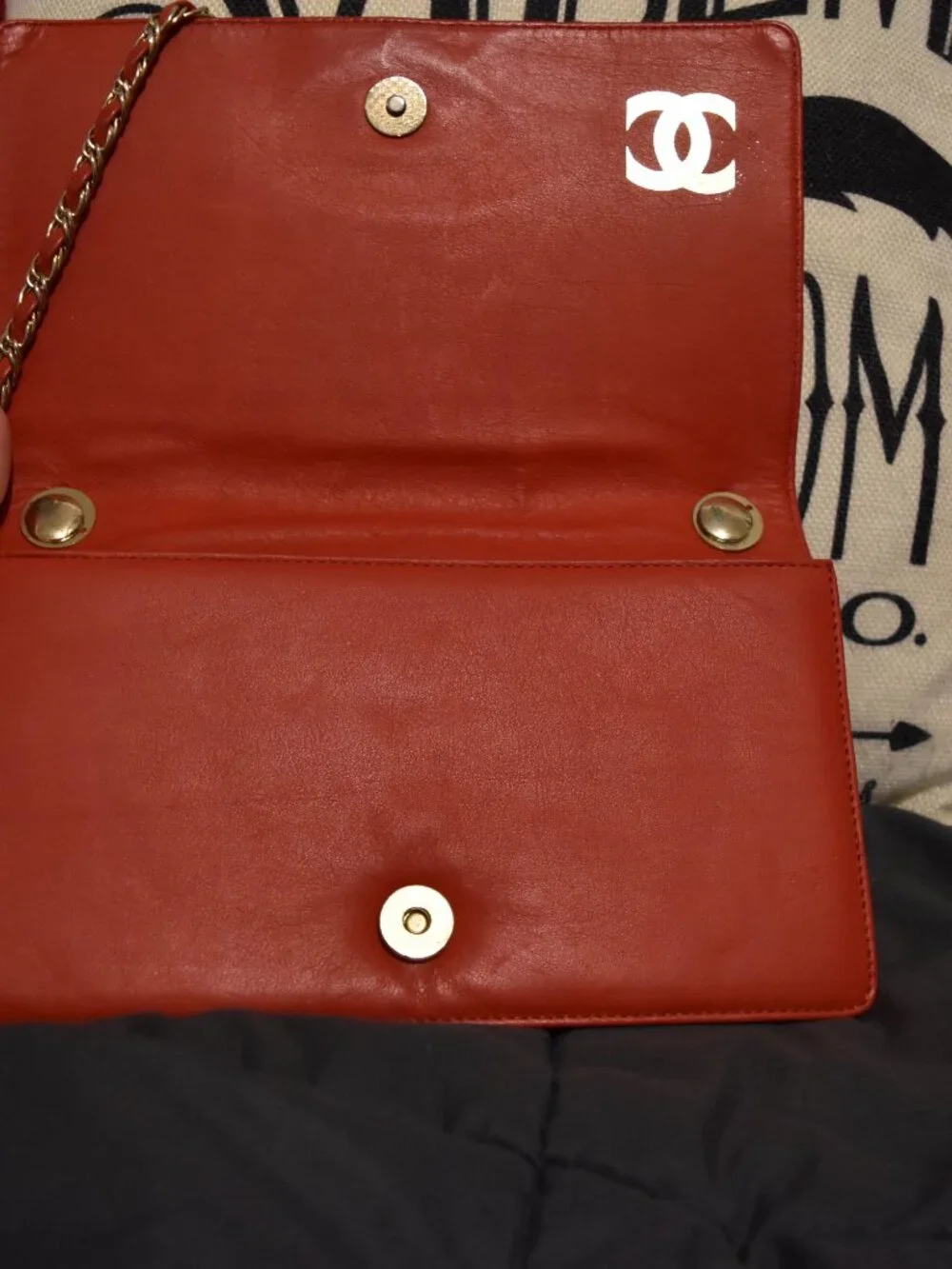 Red Quilted Leather Chanel Crossbody Shoulder Bag - Picture 4 of 5